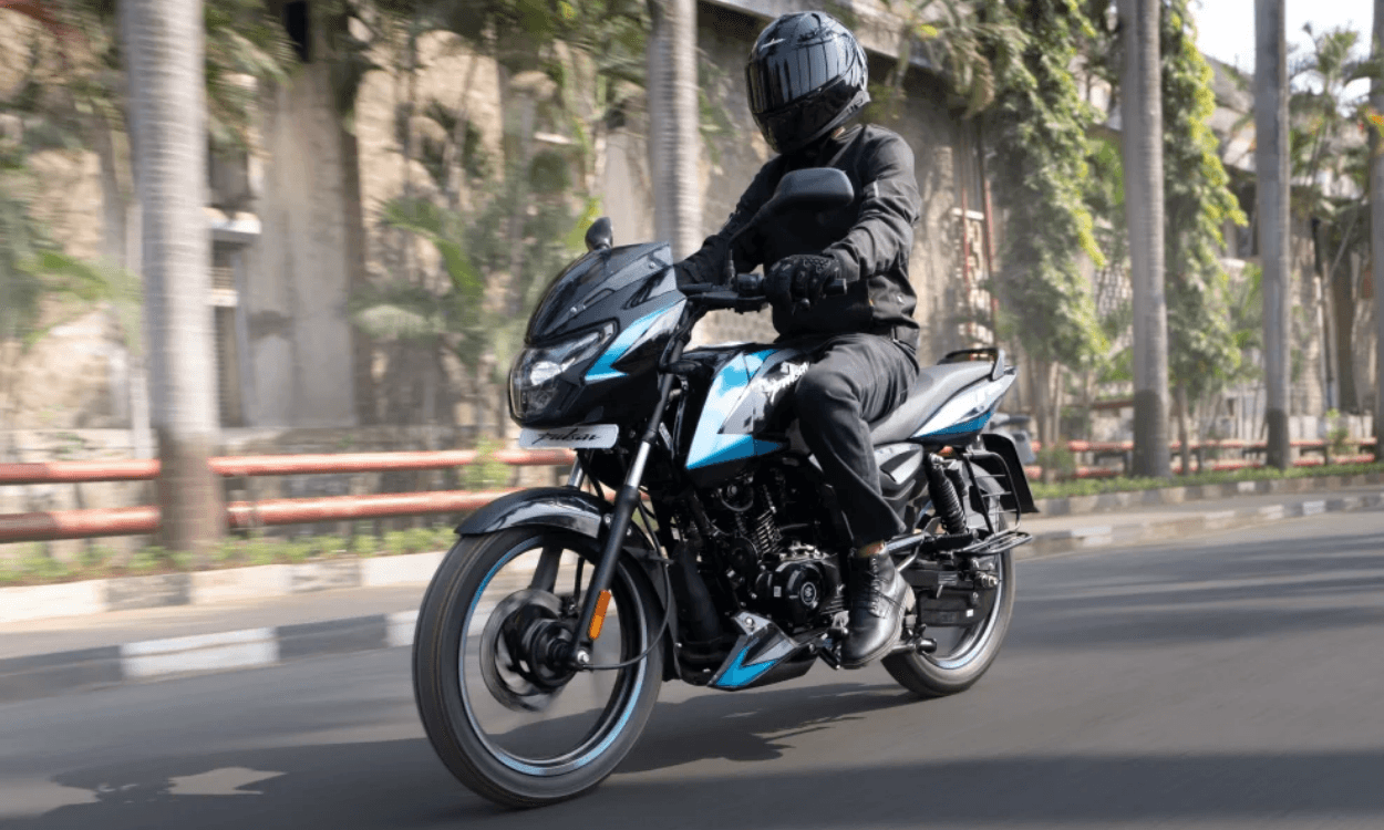 Bajaj Pulsar 125 Ride View