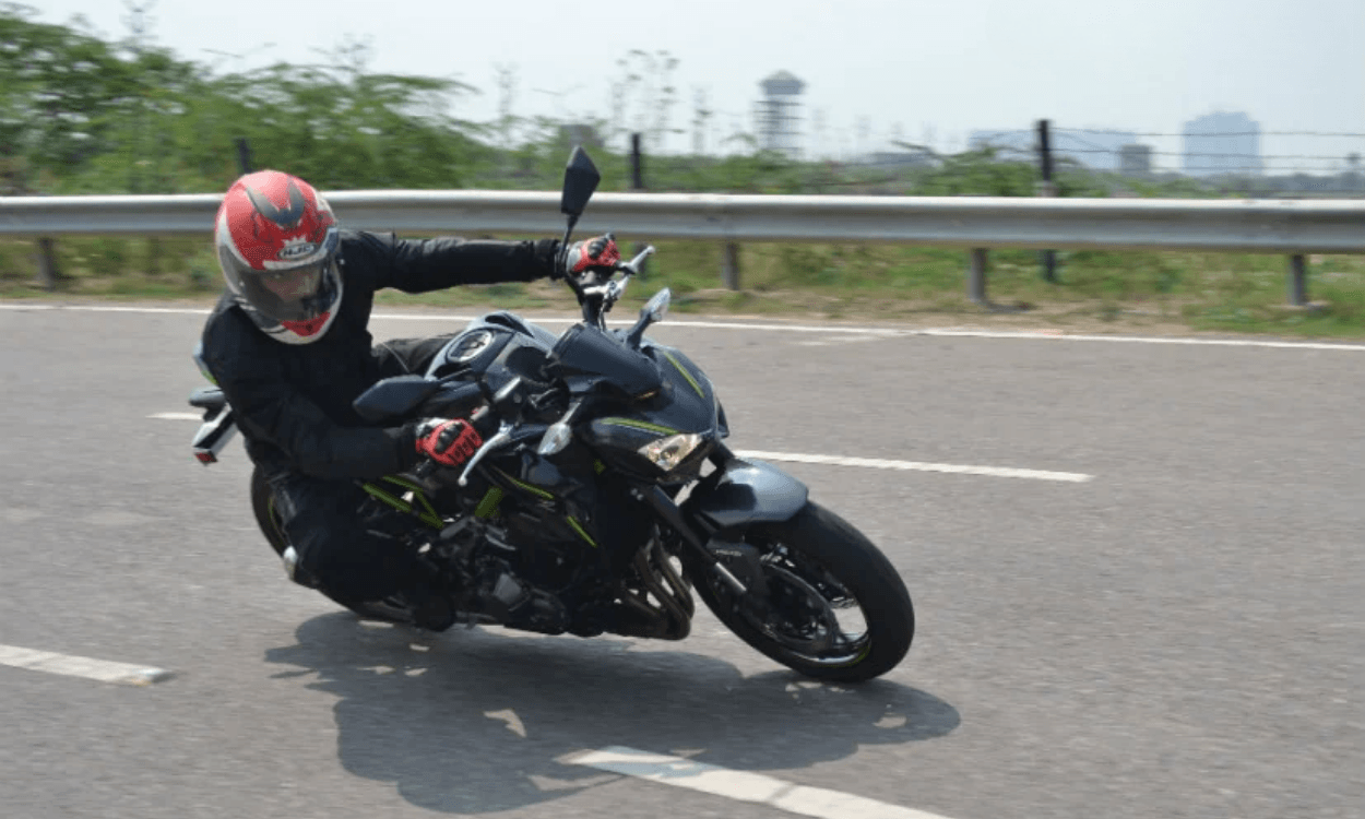 z900 Ride View